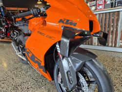 2022 KTM RC 8C