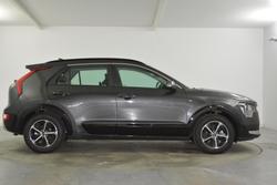 2024 Kia
Niro HEV S