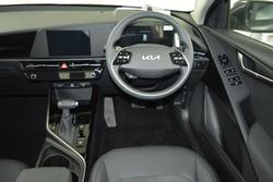 2024 Kia
Niro HEV S