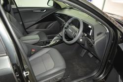 2024 Kia
Niro HEV S