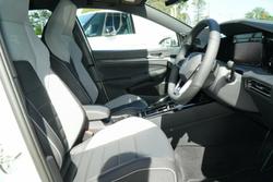 2025 Volkswagen Golf 110TSI R-Line