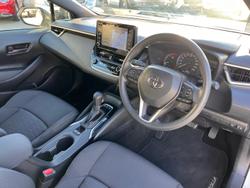 2022 Toyota
Corolla Ascent Sport Hybrid