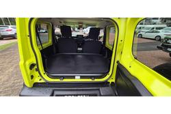 2021 Suzuki
Jimny