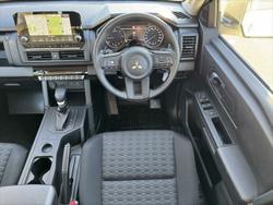 2024 Mitsubishi
Triton GLX