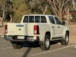 2024 Mitsubishi
Triton GLX