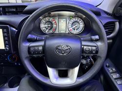 2022 Toyota
Hilux SR