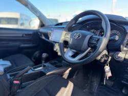 2022 Toyota
Hilux SR