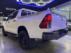 2022 Toyota
Hilux SR
