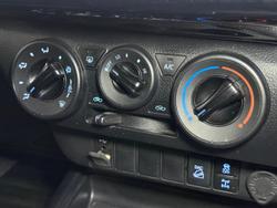 2022 Toyota
Hilux SR