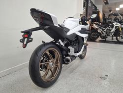2025 CFMOTO 450 SR S White