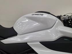 2025 CFMOTO 450 SR S White