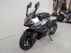 2025 CFMOTO 2025 CF Moto 675CC 675SR-R ABS Road NEBULA BLACK