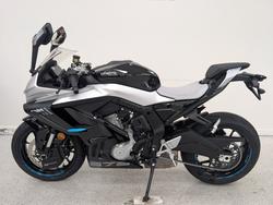 2025 CFMOTO 2025 CF Moto 675CC 675SR-R ABS Road NEBULA BLACK