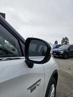 2024 Mitsubishi Outlander PHEV ES ZM MY24 AWD White