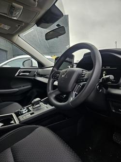 2024 Mitsubishi Outlander PHEV ES ZM MY24 AWD White