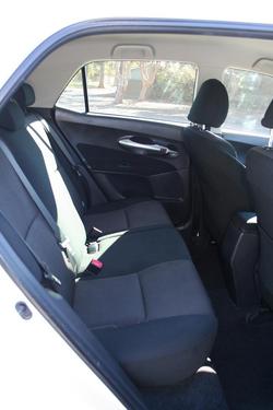 2011 Toyota Corolla Ascent Sport ZRE152R MY11 Glacier White