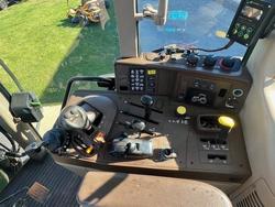 2005 TRACTOR John Deere 6520