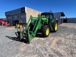 2005 TRACTOR John Deere 6520