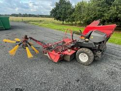 0 TORO/ROBMAC Harvester RED