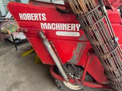 0 TORO/ROBMAC Harvester RED