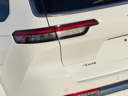 2023 Jeep
Grand Cherokee Overland