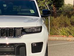 2023 Jeep
Grand Cherokee Overland