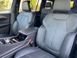 2023 Jeep
Grand Cherokee Overland