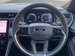 2023 Jeep
Grand Cherokee Overland