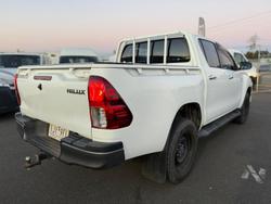 2017 Toyota
Hilux SR