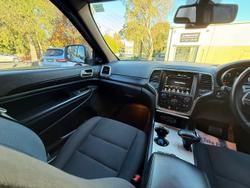 2014 Jeep Grand Cherokee Laredo WK MY14 4X4 Dual Range Billet Silver