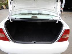 2004 Toyota Corolla Ascent ZZE122R Glacier White