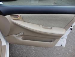 2004 Toyota Corolla Ascent ZZE122R Glacier White