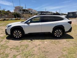 2025 Subaru Outback AWD Touring