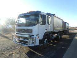 2008 Volvo Fm480 WHITE