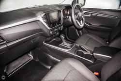 2025 Isuzu D-MAX LS-M