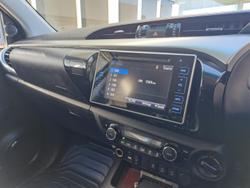 2018 Toyota
                Hilux SR5