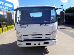 2015 ISUZU NPR 400 WHITE