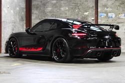 2021 Porsche
718 Cayman GT4