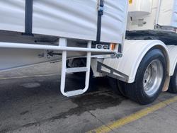 2006 TopStart/MaxiTrans St3 34 Pallet Drop On Double Drop Deck Fridge Mezzanine