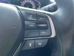 2022 Honda
Accord VTi-LX