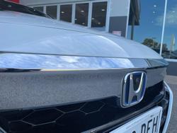 2022 Honda
Accord VTi-LX