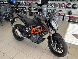 KTM 390 Duke