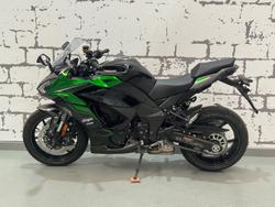 2024 Kawasaki Ninja 1000SX Ninja Green