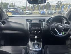 2024 Nissan Navara ST