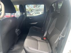 2024 Nissan Navara ST