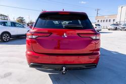 2021 Mitsubishi
                Outlander ES
