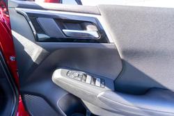 2021 Mitsubishi
                Outlander ES
