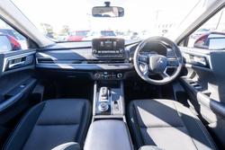 2021 Mitsubishi
                Outlander ES