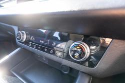 2021 Mitsubishi
                Outlander ES