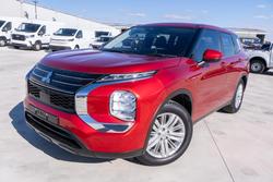 2021 Mitsubishi
                Outlander ES
